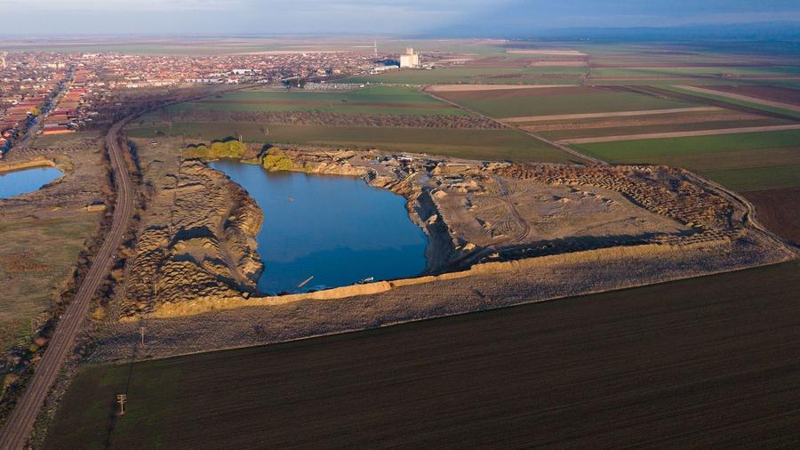 Teren agricol extravilan de 125800 mp, în Zimandcuz