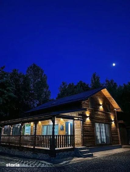 Casă cu 5 camere cu Teren 1000 Mp în Vale