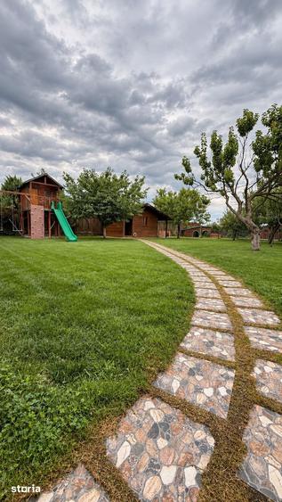 Casă cu 4 camere cu Teren 800 Mp în Crevedia