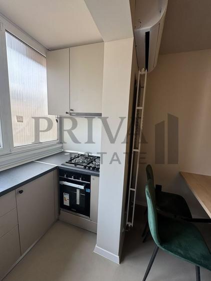 Apartament cu 3 camere, mobilat în Complex Studențesc