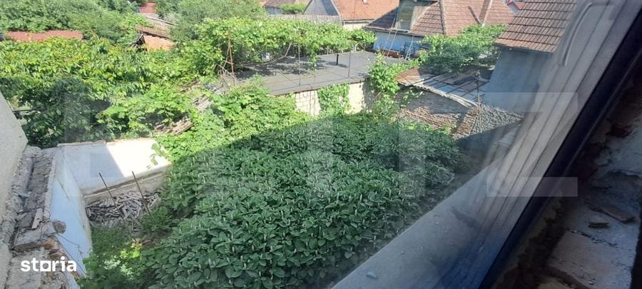 Casă cu 4 camere în Ciupercenii Noi