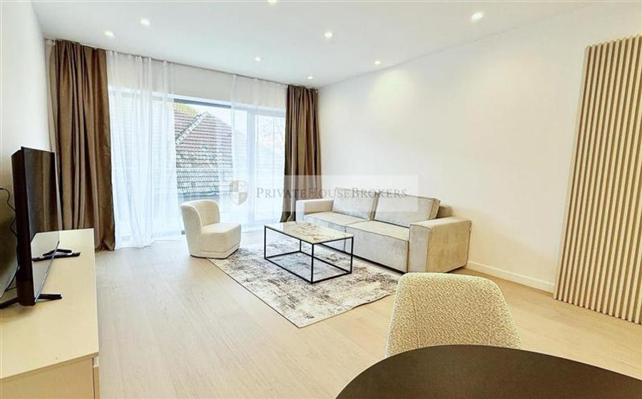 Apartament cu 2 camere semidecomandat, mobilat în Aviației