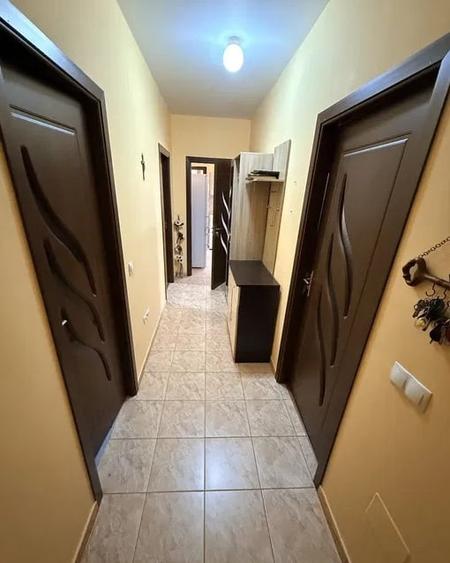 Apartament decomandat, etajul 1, garaj individual, strada Stejarului - 5