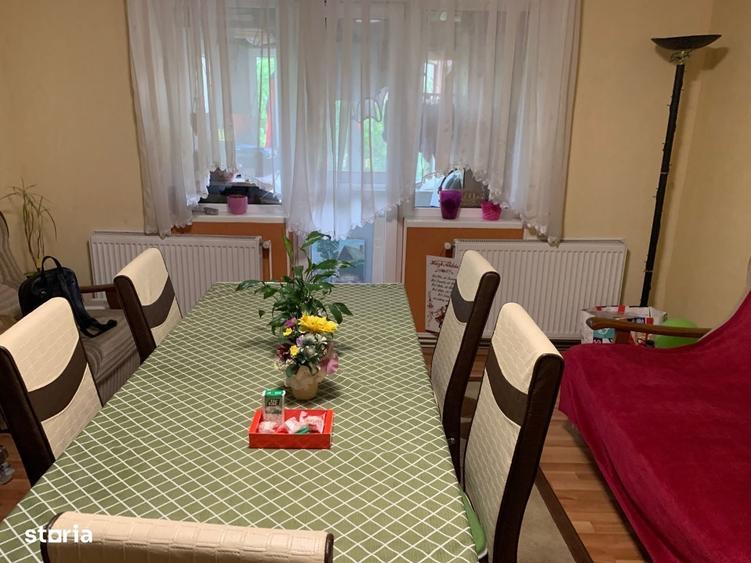 Apartament cu 3 camere în Micro 16