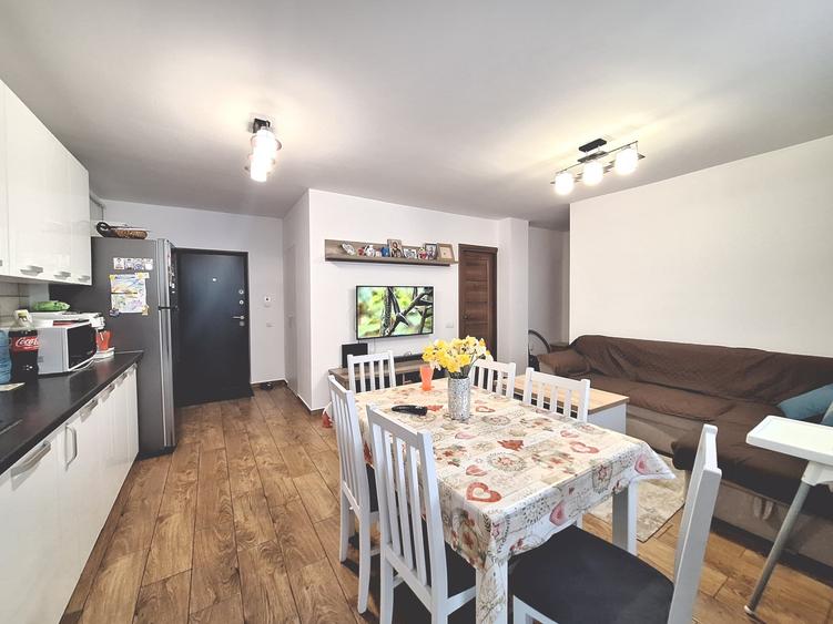 Apartament cu 3 camere semidecomandat, mobilat în Florești — fotografia 3