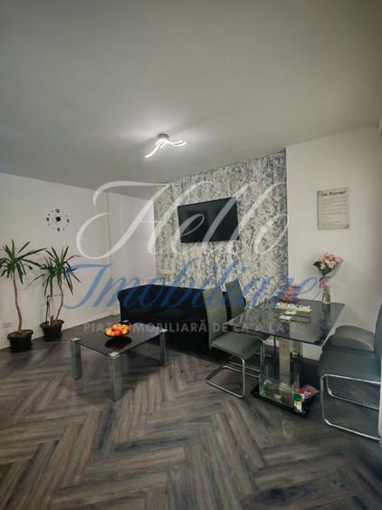 Apartament cu 3 camere semidecomandat în Apahida