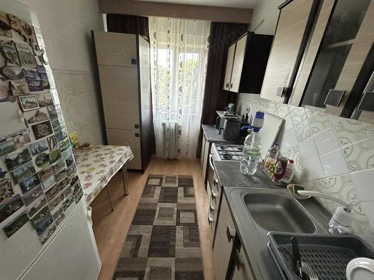 Apartament cu 2 camere semidecomandat în CET