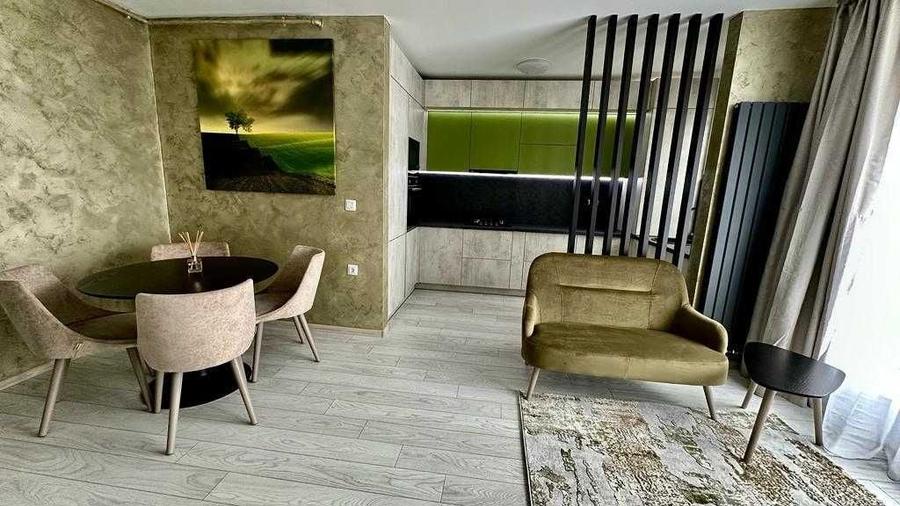 Apartament cu 2 camere decomandat în Central