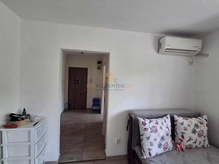 Apartament cu 3 camere semidecomandat în Berceni