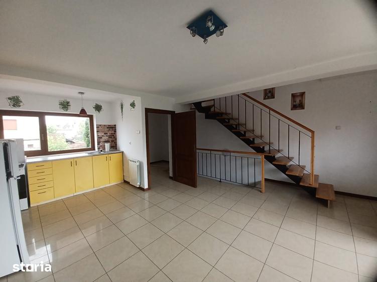 Casă cu 3 camere cu Teren 120 Mp în Sânmartin