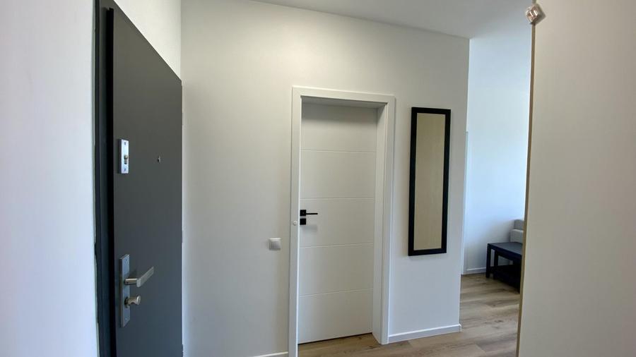 Apartament cu 2 camere semidecomandat, mobilat în Turnișor