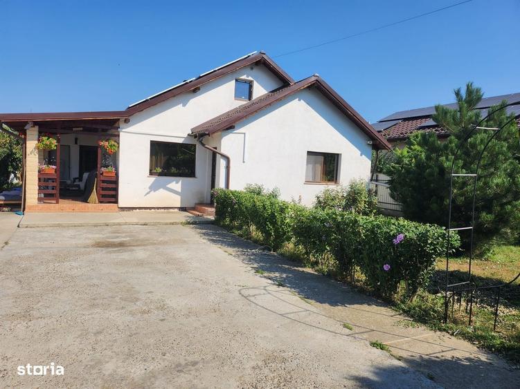 Casă cu 4 camere cu Teren 1000 Mp în Șerbănești