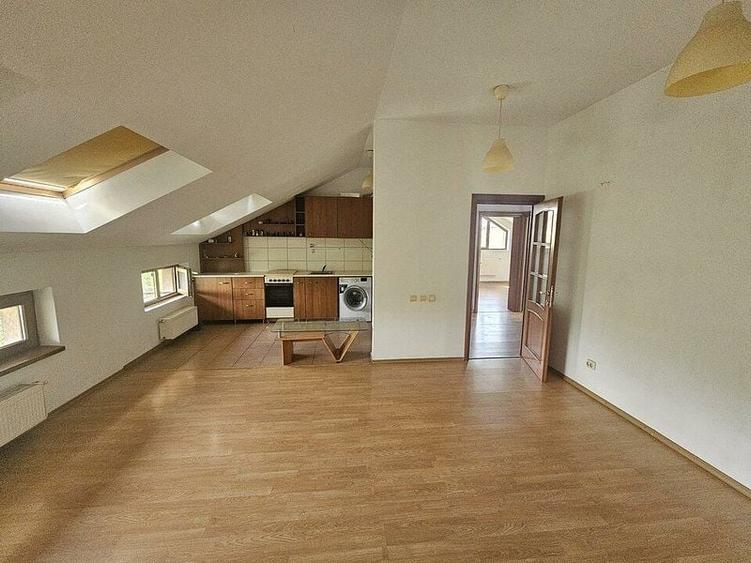 Apartament cu 3 camere decomandat în Bucureștii Noi