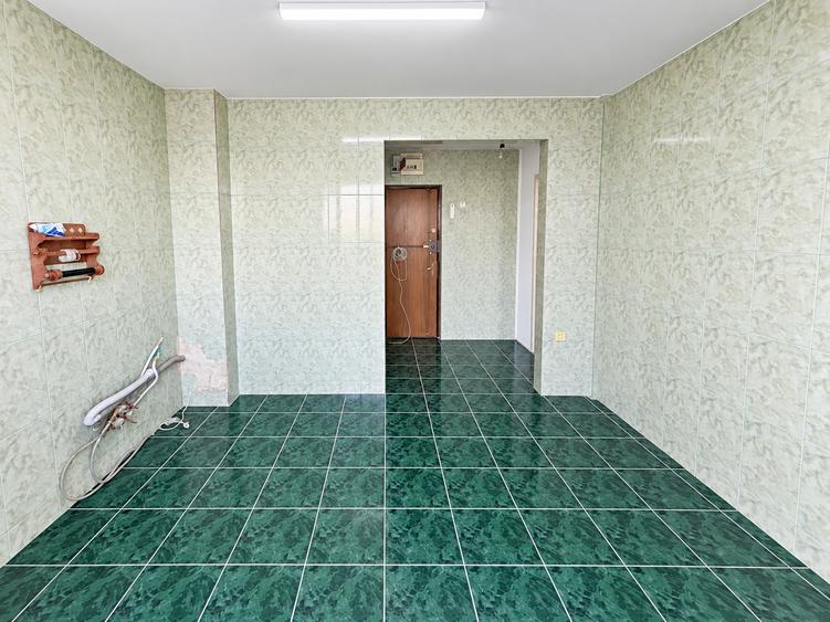 Apartament cu 2 camere semidecomandat în Baba Novac