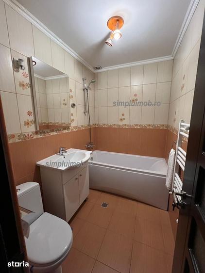 Apartament cu 3 camere semidecomandat în Colentina
