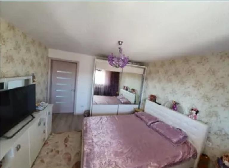 Casă individuală cu 5 camere cu Canalizare în Bariera Vâlcii