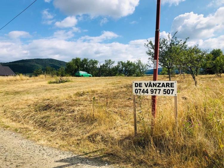 Teren Construcții intravilan de 750 mp, în Sud