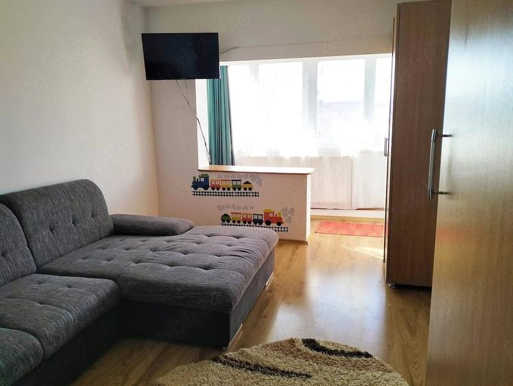 Garsonieră decomandată în Central