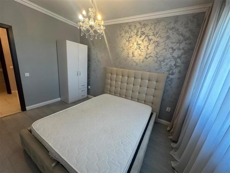 Apartament cu 3 camere decomandat, mobilat în Tătărași