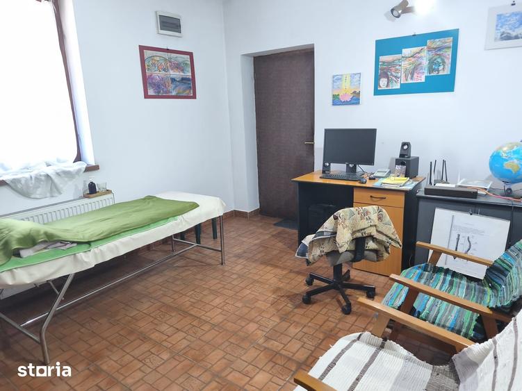 Casă cu 3 camere cu Teren 595 Mp în Ernei