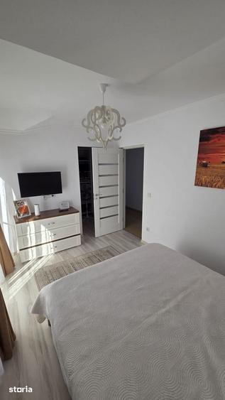 Casă cu 4 camere cu Teren 560 Mp în Central