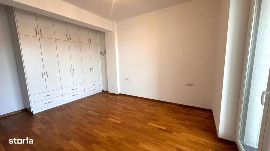 Apartament cu 4 camere în Lazaret