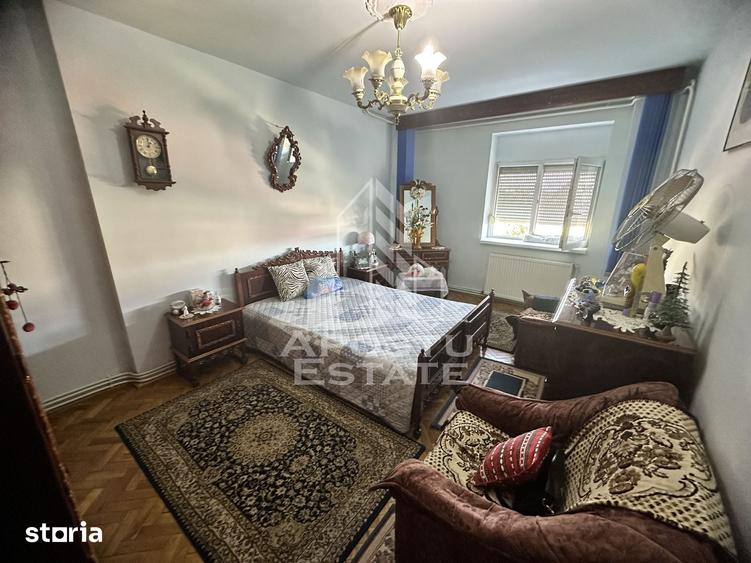Apartament cu 3 camere în Girocului