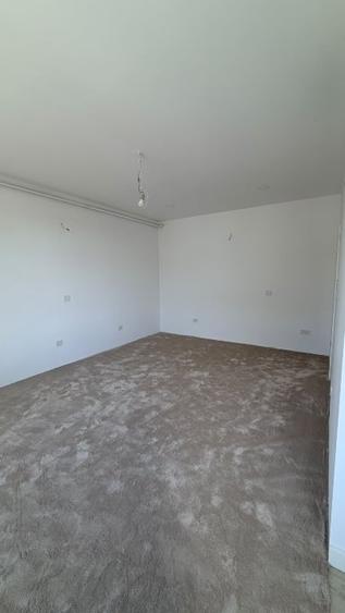 Apartament cu 5 camere în Floreasca