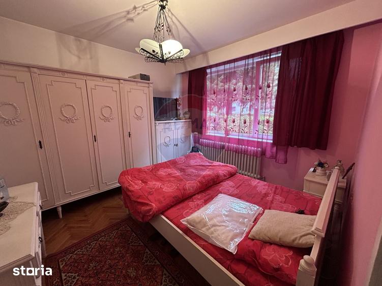 Apartament cu 3 camere în Valea Roșie