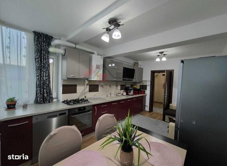 Apartament cu 2 camere decomandat, mobilat în Bucium — fotografia 3