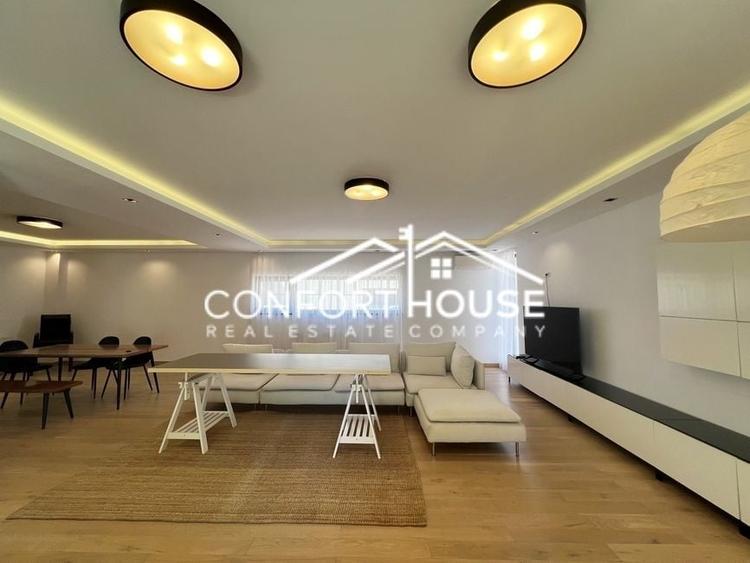 Duplex cu 6 camere cu Canalizare în Iancu Nicolae