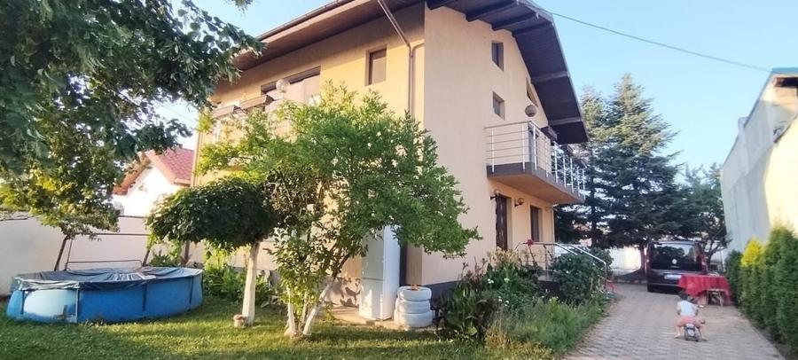 Casă individuală cu 5 camere decomandat cu Piscina în Andronache