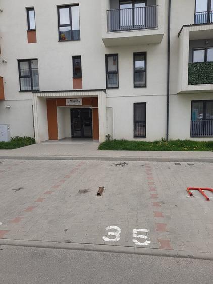 Apartament cu 2 camere semidecomandat în Florești