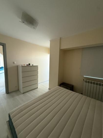 Apartament cu 3 camere decomandat, mobilat în P-ța Alba Iulia
