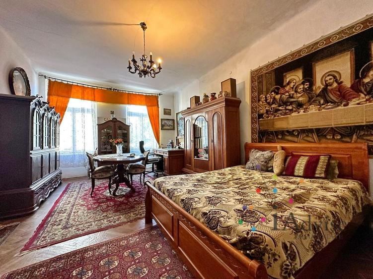 APARTAMENT CU FARMEC ISTORIC IN ZONA SCHEI - 2