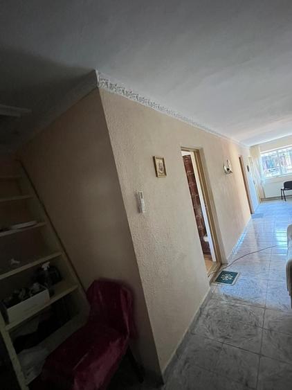 Casă cu 3 camere în Central