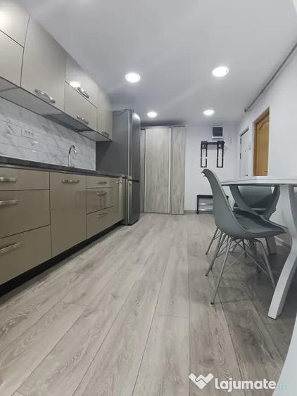 Apartament cu 2 camere decomandat în Exterior Vest