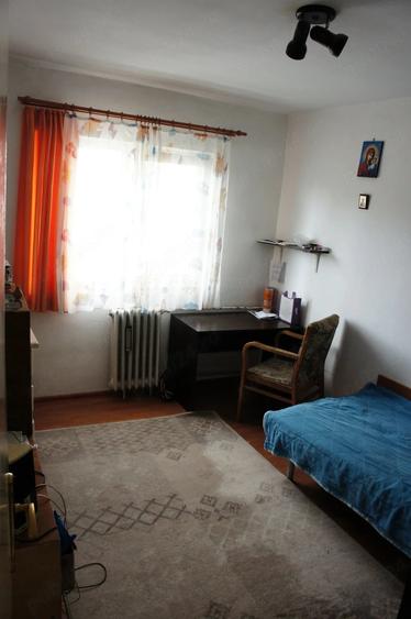 Apartament cu 3 camere decomandat în Ultracentral