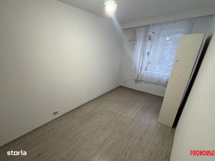 Apartament cu 3 camere semidecomandat în Central