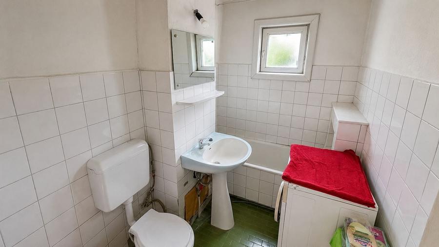Apartament cu 2 camere semidecomandat în Girocului