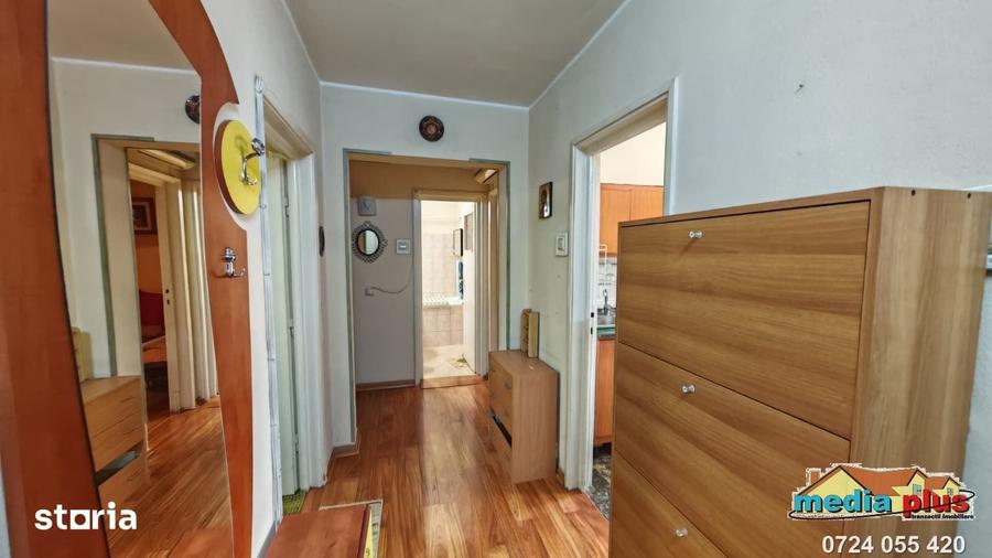 Apartament cu 4 camere semidecomandat în Mazepa 1