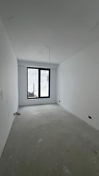 Casă individuală cu 5 camere cu Canalizare în Bucureștii Noi