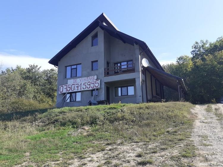 Casă cu 7 camere în Mogoșești
