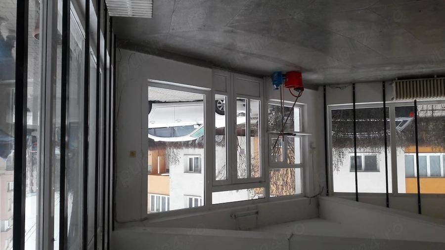 Spațiu comercial, de 100 mp, în Central