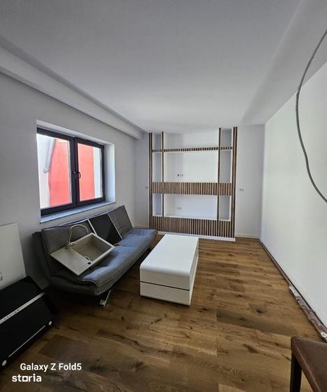 Casă cu 3 camere decomandat în Calea Clujului