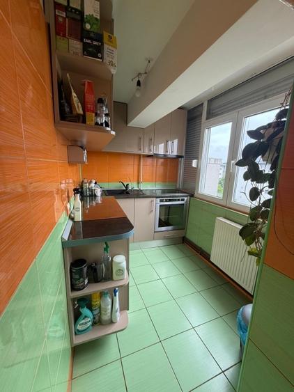 Apartament cu 3 camere decomandat, mobilat în Central