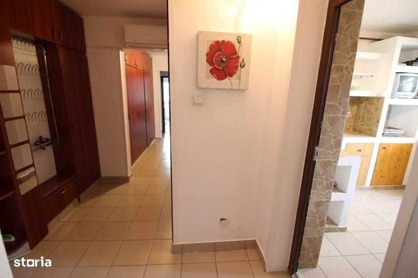 Apartament cu 3 camere decomandat în Siderurgiștilor