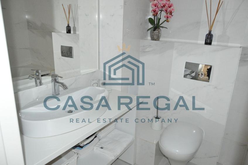 Apartament cu 3 camere semidecomandat, mobilat în Central