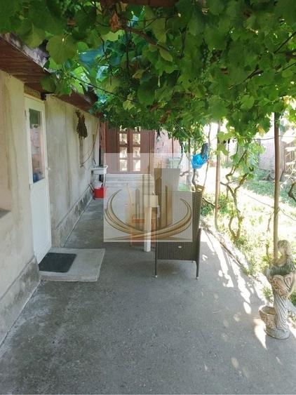 Casă individuală cu 6 camere cu Canalizare în Dudeștii Noi