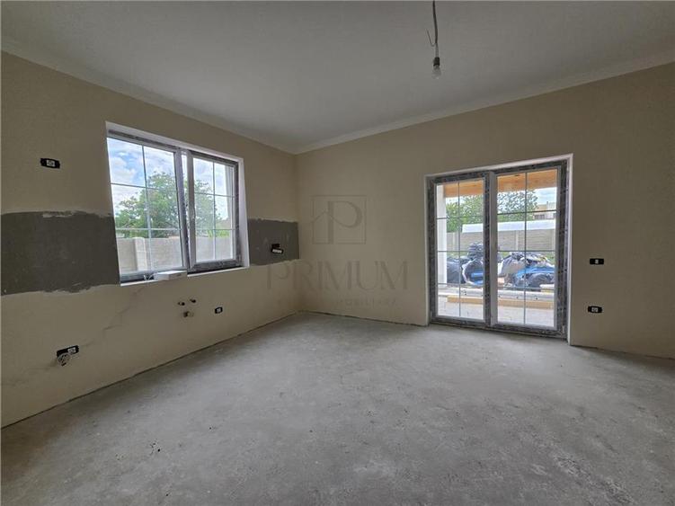 Duplex cu 4 camere cu Canalizare în Moșnița Veche